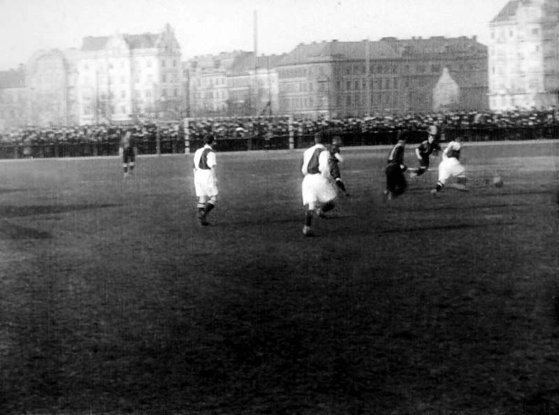 Eastbourne F.C vs. Slavia - Picture 4